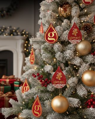 ✨🌲 Когато ароматът стане част от декорацията! Подарете на дома си нотка Giovani® и се насладете на Коледа, която ухае на...
